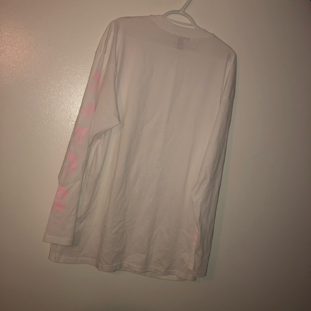 Long sleeve white and pink shirt